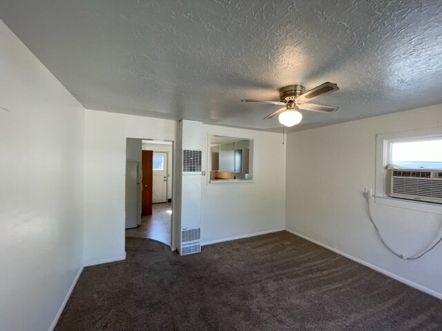 Building Photo - 3005 W Hester St