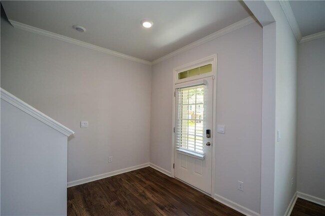 Building Photo - 331 Belmont Dr