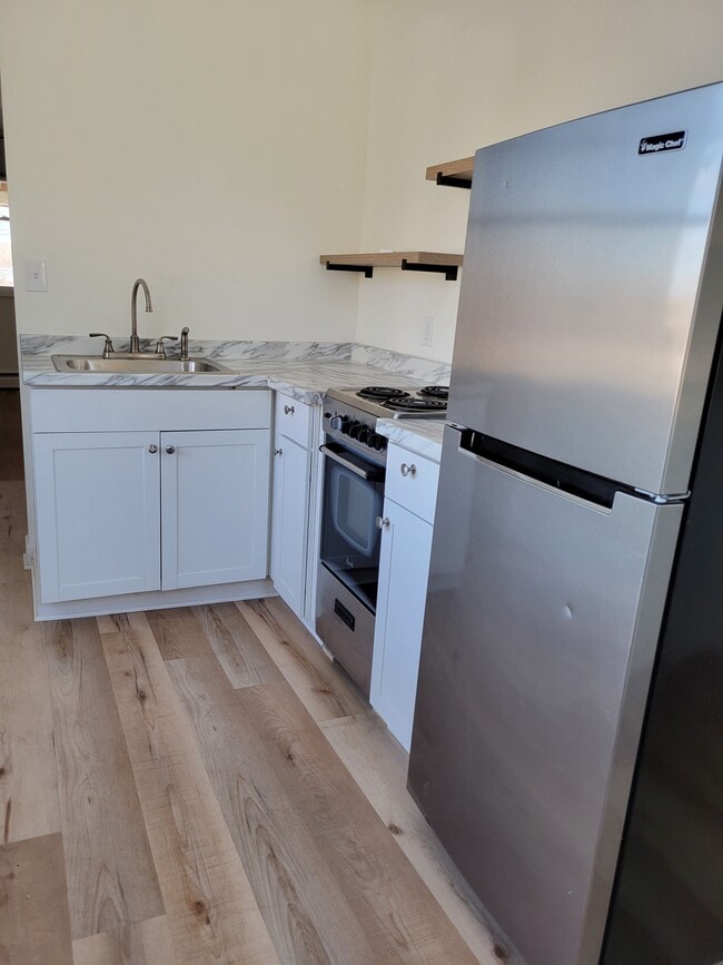 Building Photo - 2142 Rte 9