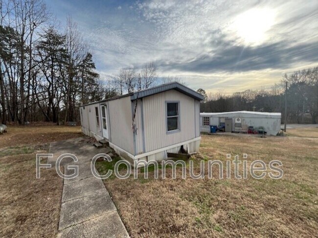 Foto del edificio - 100 2nd Ave SE