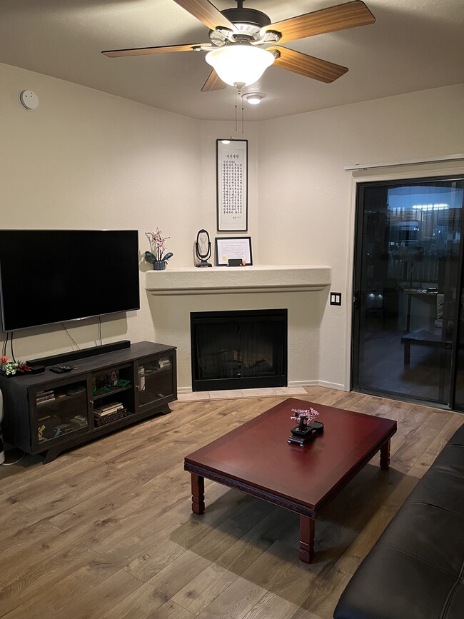 Photo - 2550 E River Rd Apartment
