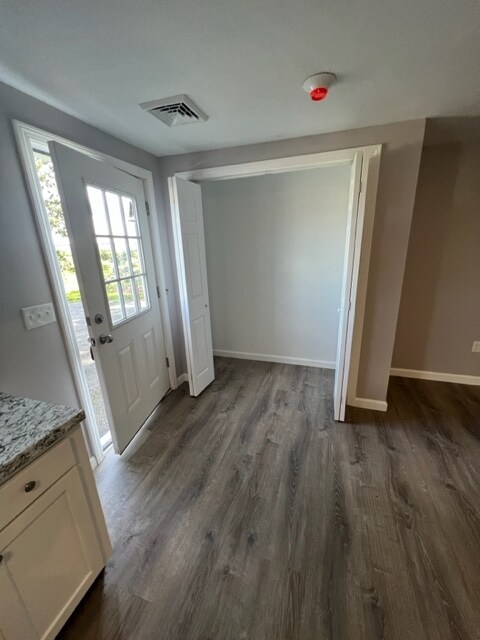 Foto del edificio - 235-237 State Road