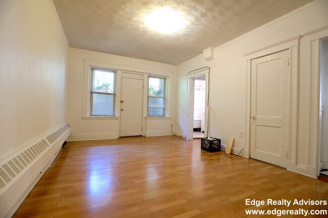 Building Photo - 130 Brainerd Rd