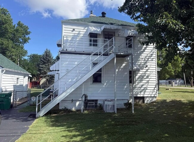 Building Photo - 4385 Lancaster Ave