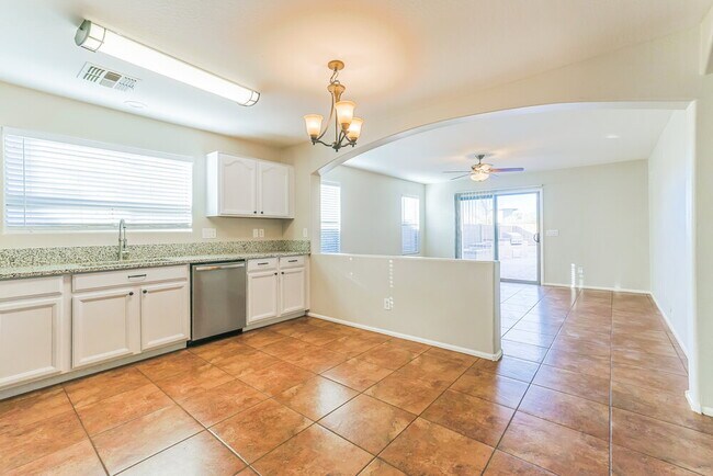 Foto del edificio - 38306 N Amy Ln