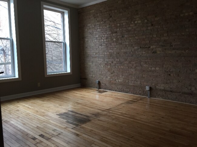 Foto del edificio - 930 S State St