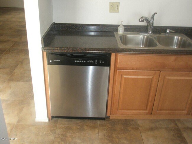 Foto del edificio - 1337 E Fort Lowell Rd