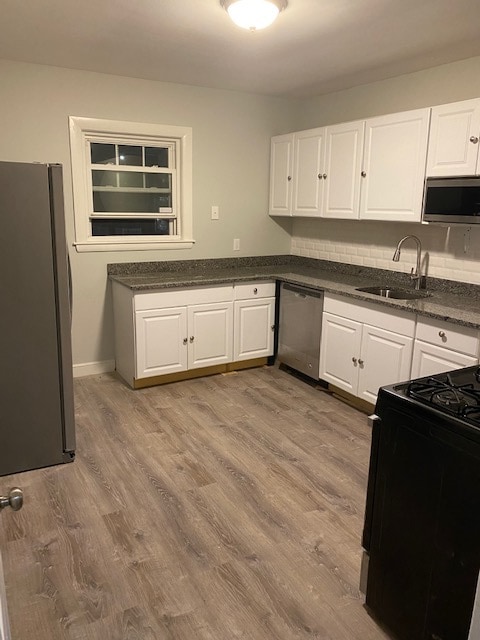 Kitchen (1st View) - 69 Pond St