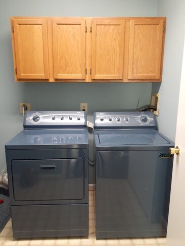 Foto del edificio - 9260 Cherry Ln