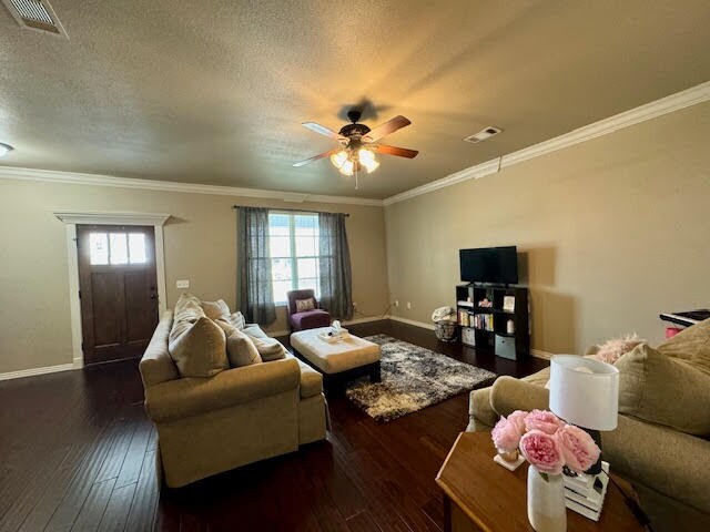Foto del edificio - 592 N Longfellow Ln