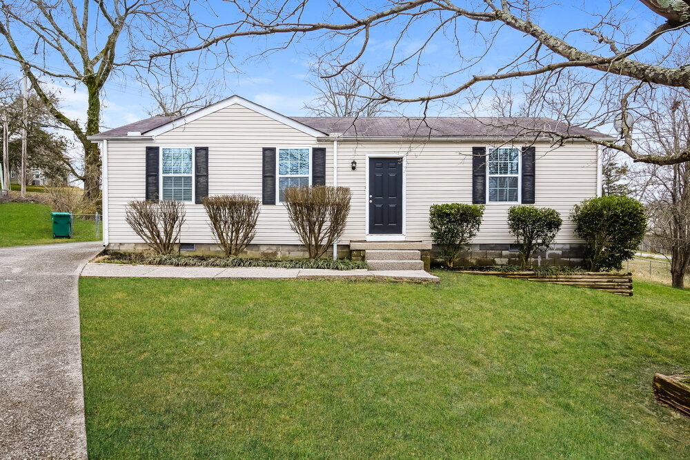 Primary Photo - 111 Ridgeview Ct