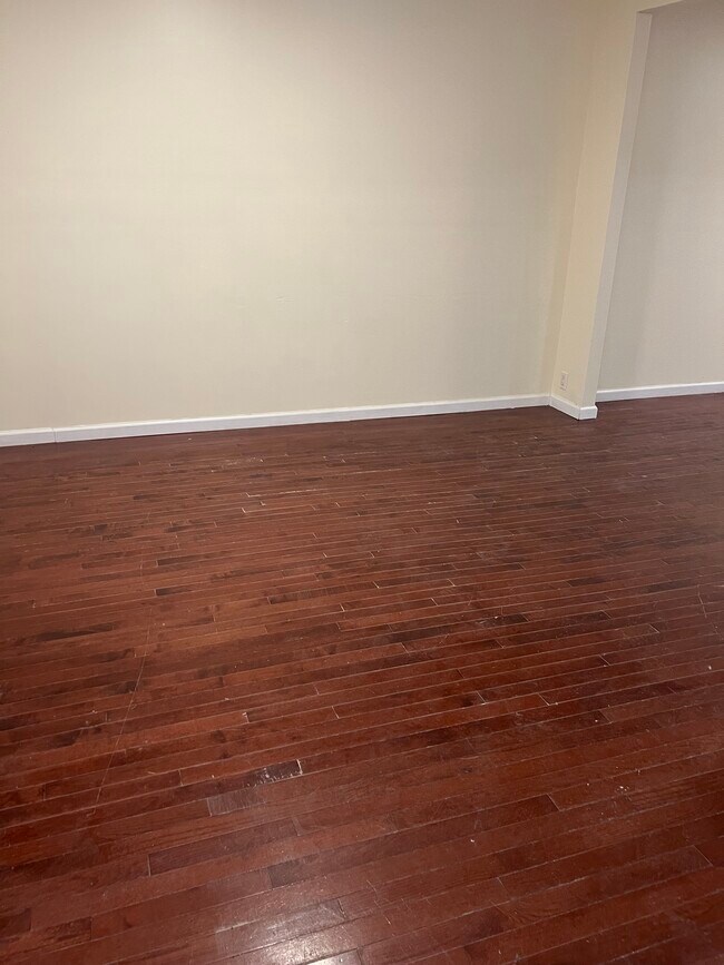 18327 Jamaica Ave, Hollis, NY 11423 House Rental in Hollis, NY