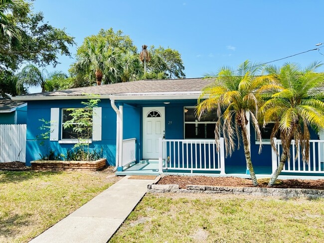 Building Photo - 3 Bed/2 Bath - Unit 29