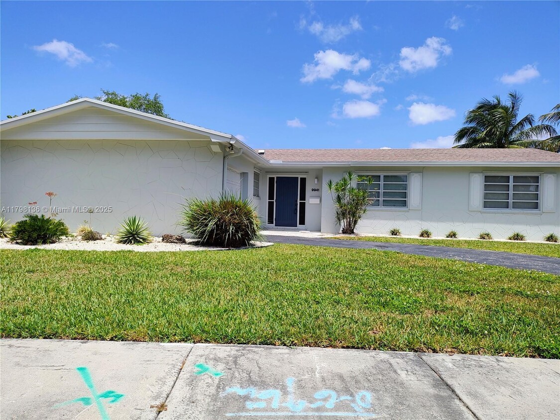 Foto principal - 9941 SW 101st St