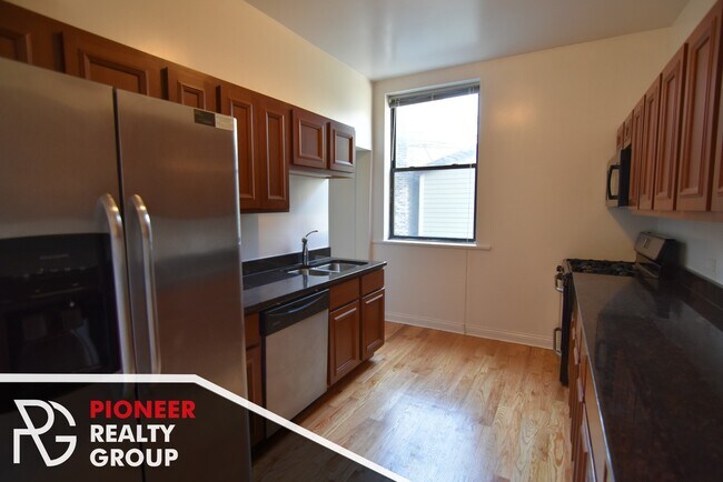 Foto del edificio - 714 W Buckingham Pl