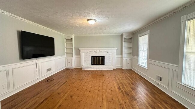 Foto del edificio - 1626 Isham Dr