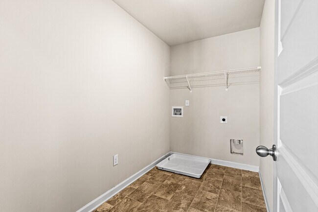 Foto del edificio - 2635 Ridge Manor Dr