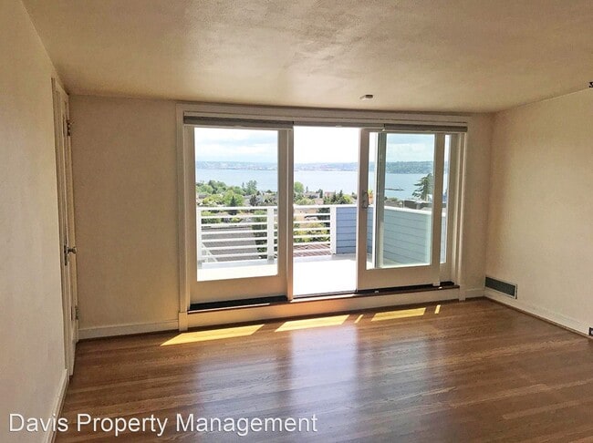 Building Photo - 5 br, 3.5 bath House - 2425 Montavista Pla...