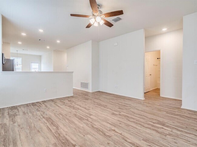Foto del edificio - 790 Pepperbark Loop