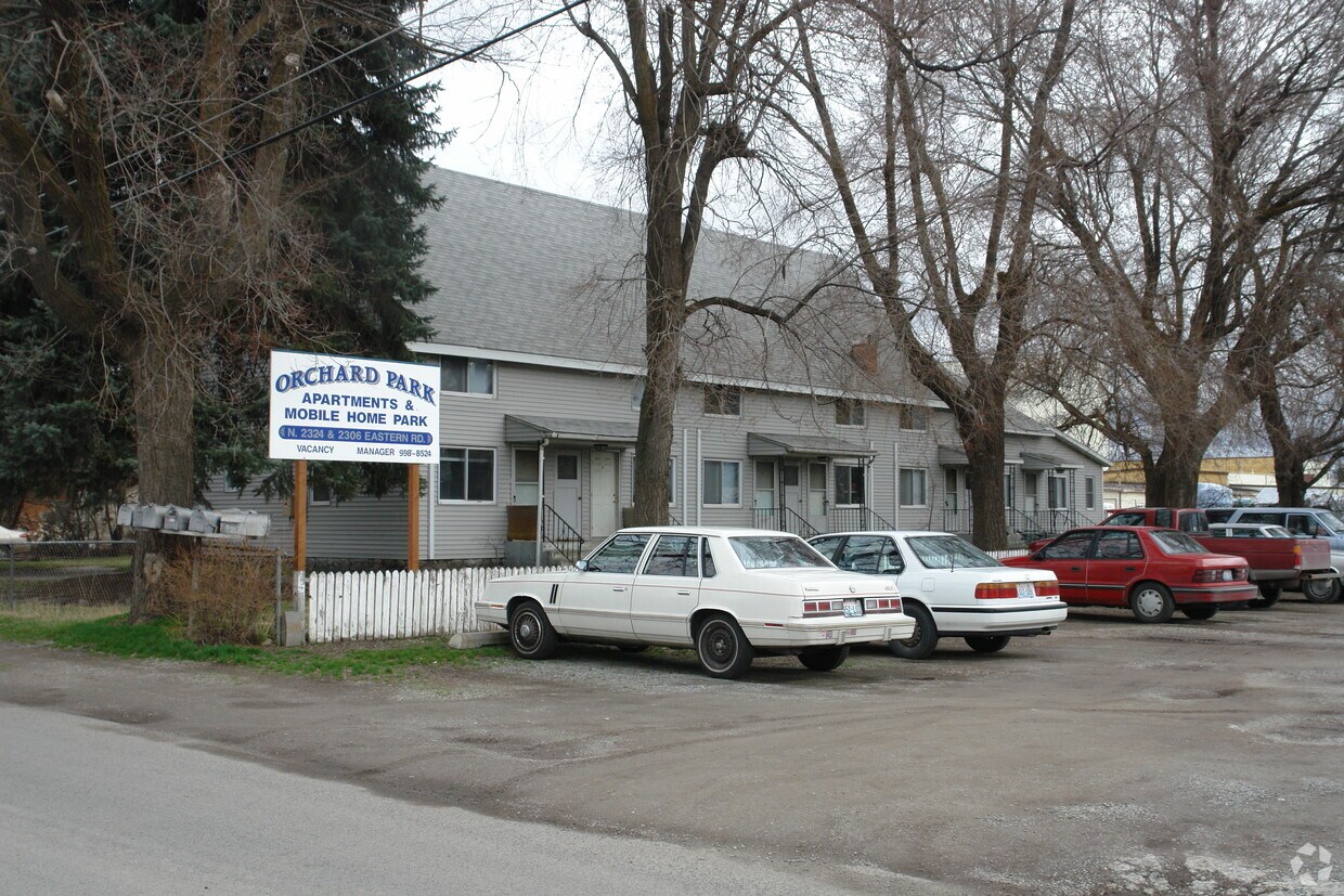 Building Photo - 2306-2324 N Eastern Rd