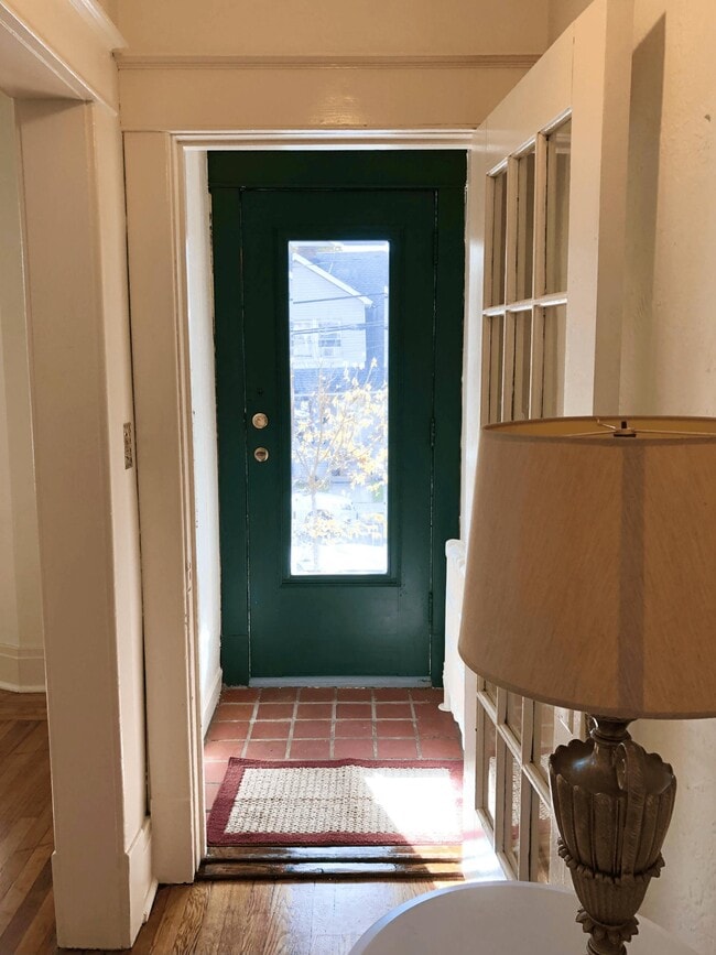 Entrance Hallway Airlock. - 265 Morris St
