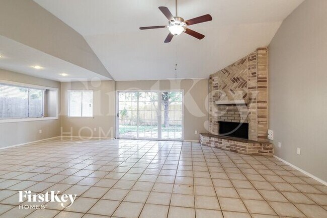 Foto del edificio - 18822 Pine Trace Ct