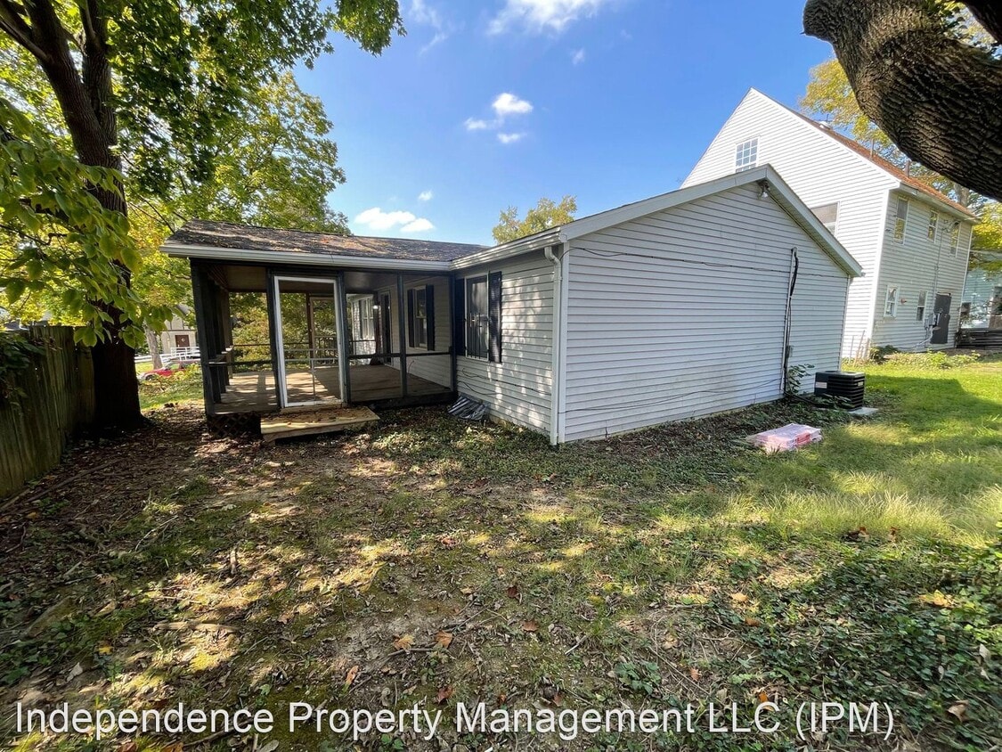 Primary Photo - 6 br, 2 bath House - 1321 Amherst Pl.