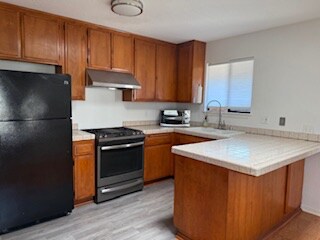 Foto del edificio - 247 Juniper Ave