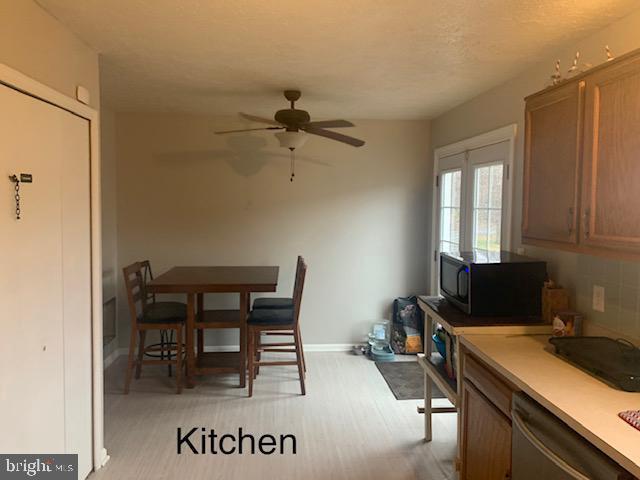 Building Photo - 510 Mews Ct
