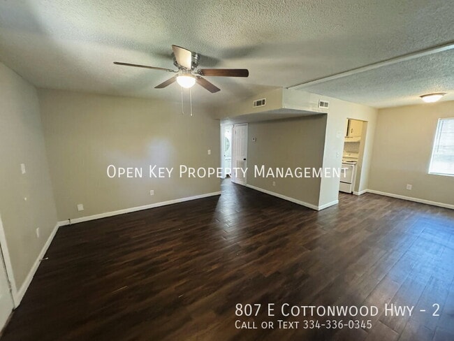 Building Photo - 807 E Cottonwood Rd