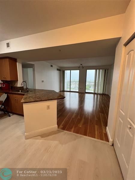 Building Photo - 1830 Radius Dr