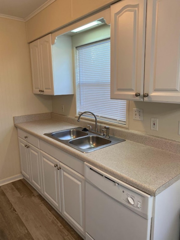 Building Photo - 300 Colony Dr