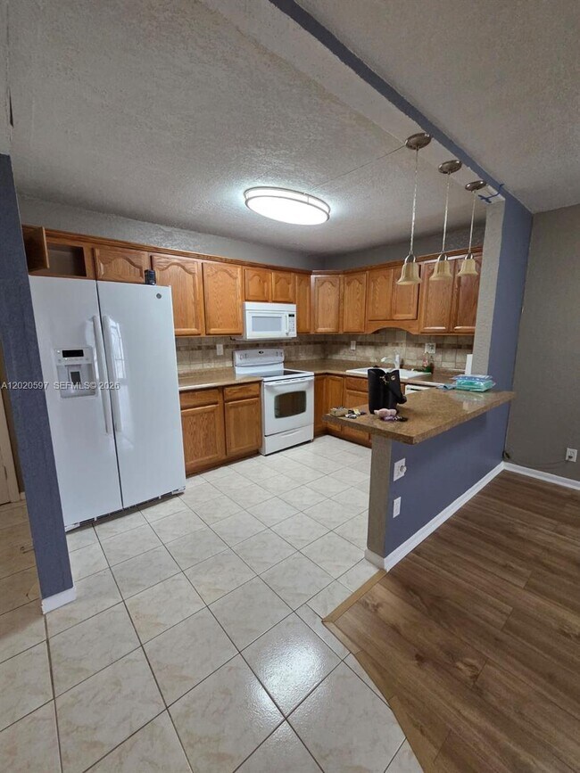 Building Photo - 4133 NW 88th Ave