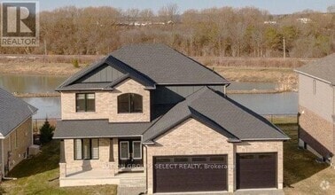 Building Photo - 123 Foxborough Pl