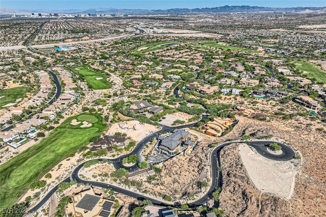 Building Photo - 5 Promontory Pointe Ln