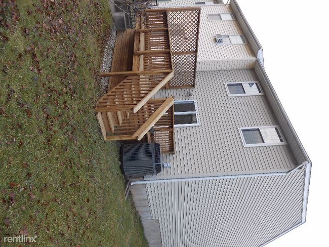 Building Photo - 15 Samantha Ct