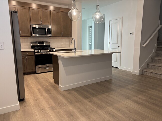 Foto del edificio - 10078 Loblobby Ln