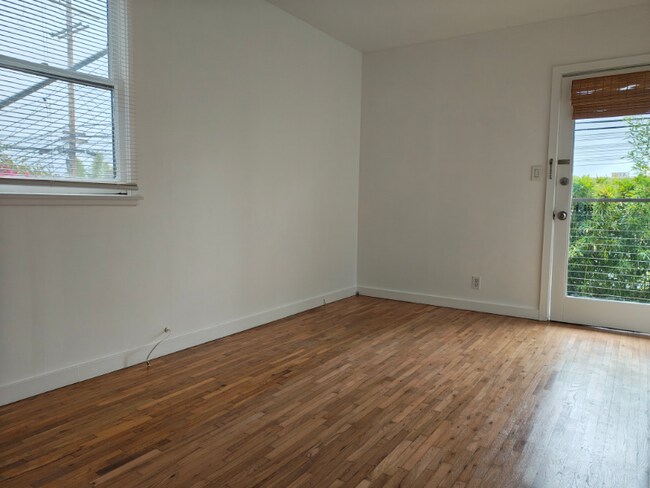 Foto del edificio - 250 3rd Ave