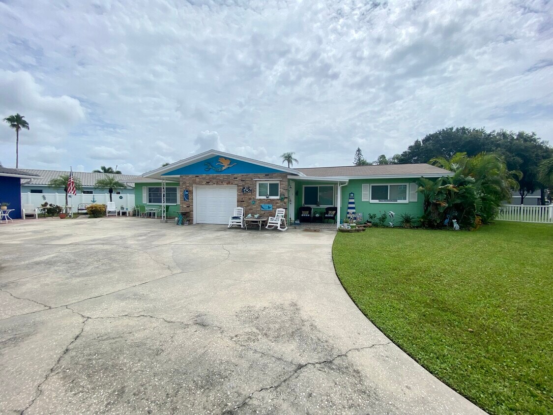 Foto principal - 17029 1st St E