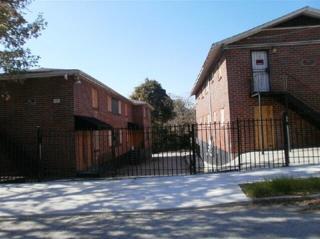 Foto del edificio - Paines Avenue Apartments