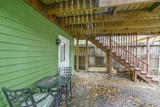 Building Photo - 402 Bomar St