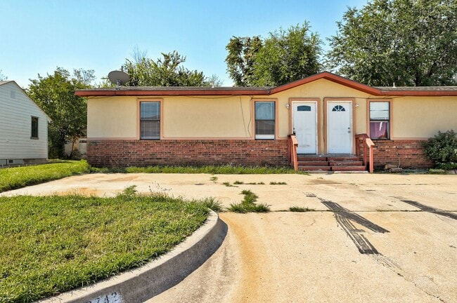 Building Photo - 3742 Oliver St