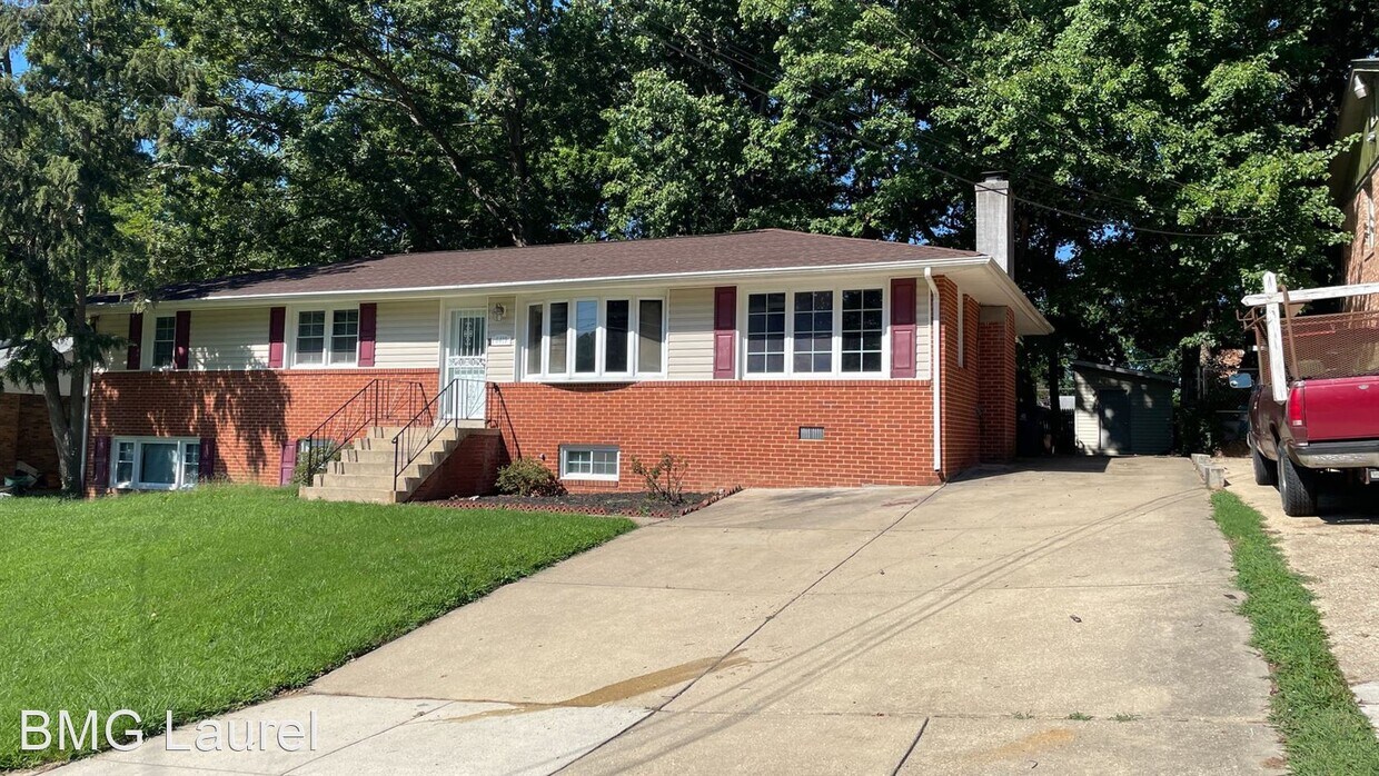 3 br, 3 bath House 6419 Bushey Dr House for Rent in Temple Hills, MD