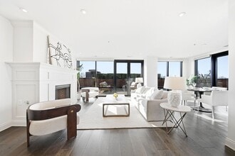Interior Photo - Hubbard Park Place