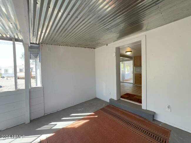 Building Photo - 7291-7292 AZ-92