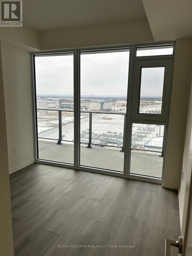 Building Photo - 8960 Jane St