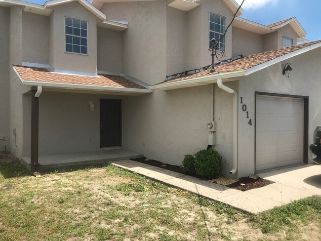 Building Photo - 1014 Kurze Ave