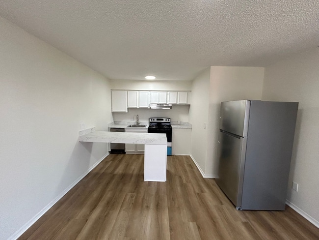 Foto del edificio - 3301 S 113th Ave W