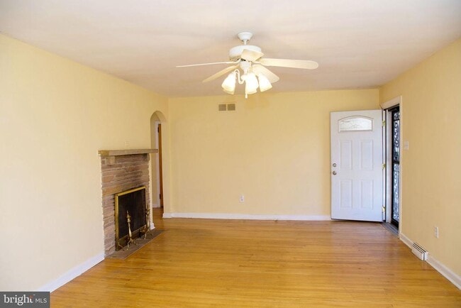 Building Photo - 303 Holme Ave