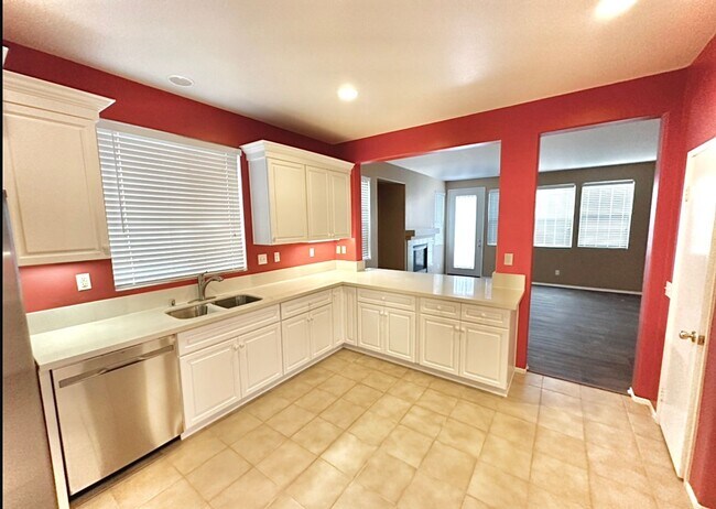 Building Photo - 18468 Hillview Ln